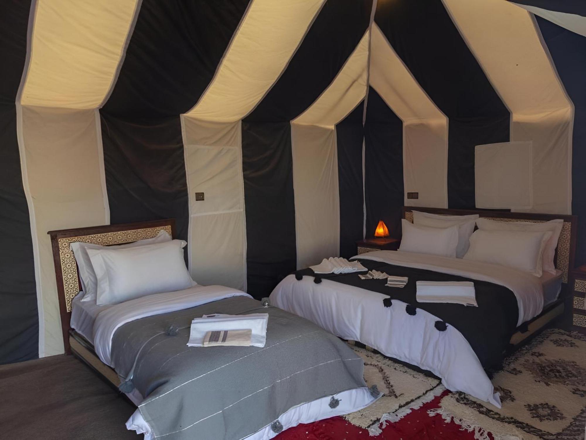 Top Desert Luxury Camp เมอร์ซูกา ภายนอก รูปภาพ